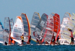 Regata de windsurf